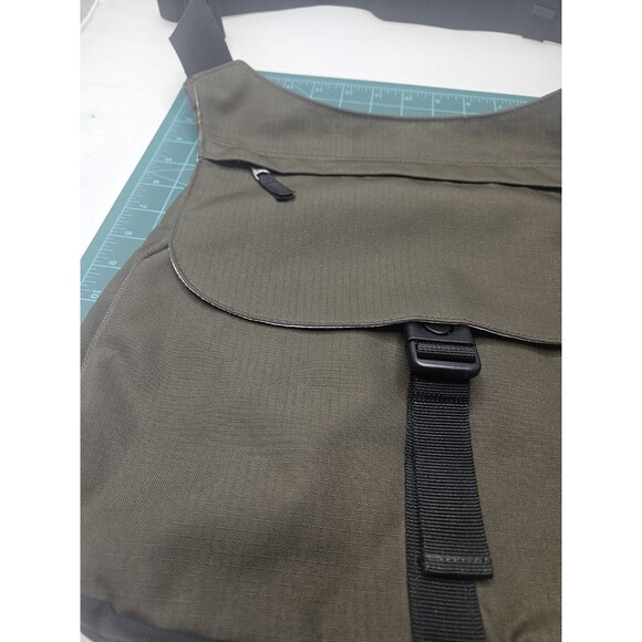 Eddie Bauer Crossbody Saddle Bag Messenger Travel Pack Organizer Nylon Green - Picture 2 of 11